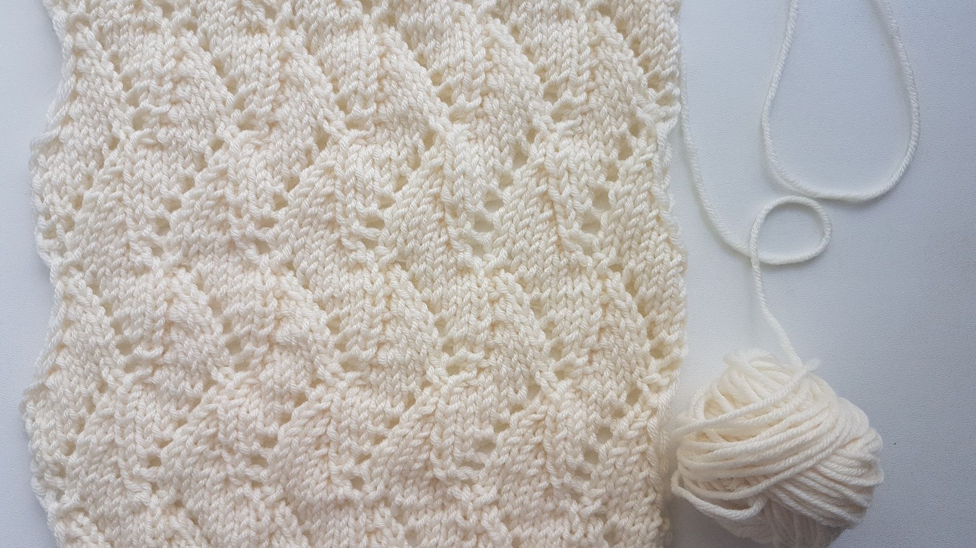 📐 Вертикальная геометрия спицами: Строгий стиль и визуальная стройность 📐