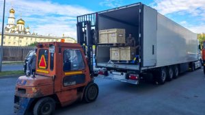 По инициативе Комитета семей и воинов Отечества из Сургута отправили 20 тонн гумпомощи