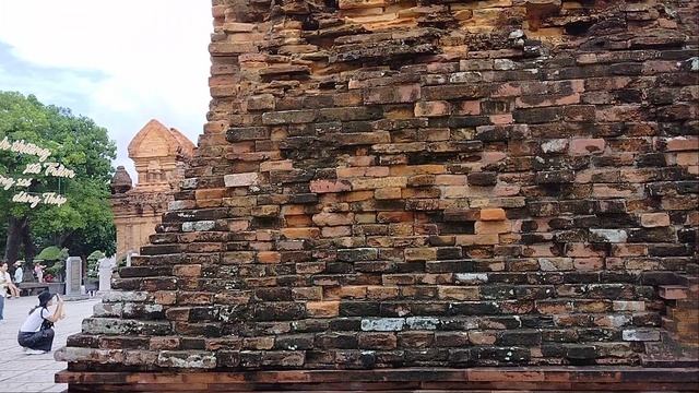 Интересное местечко-Чамские башни!