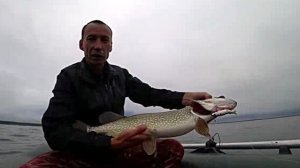 Рыбалка на щуку с лодки на озере шакша Забайкальский край.