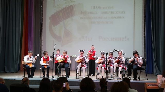 «Образцовый коллектив» ансамбль р.н.и. «Веселые потешки»,