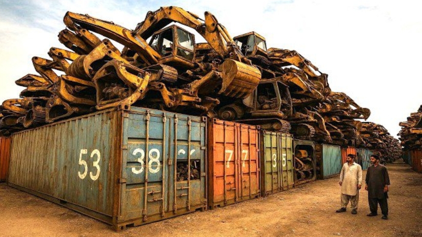 Сумасшедшие навыки, как механики Пакистана собирают экскаваторы импортируемые из Кореи.