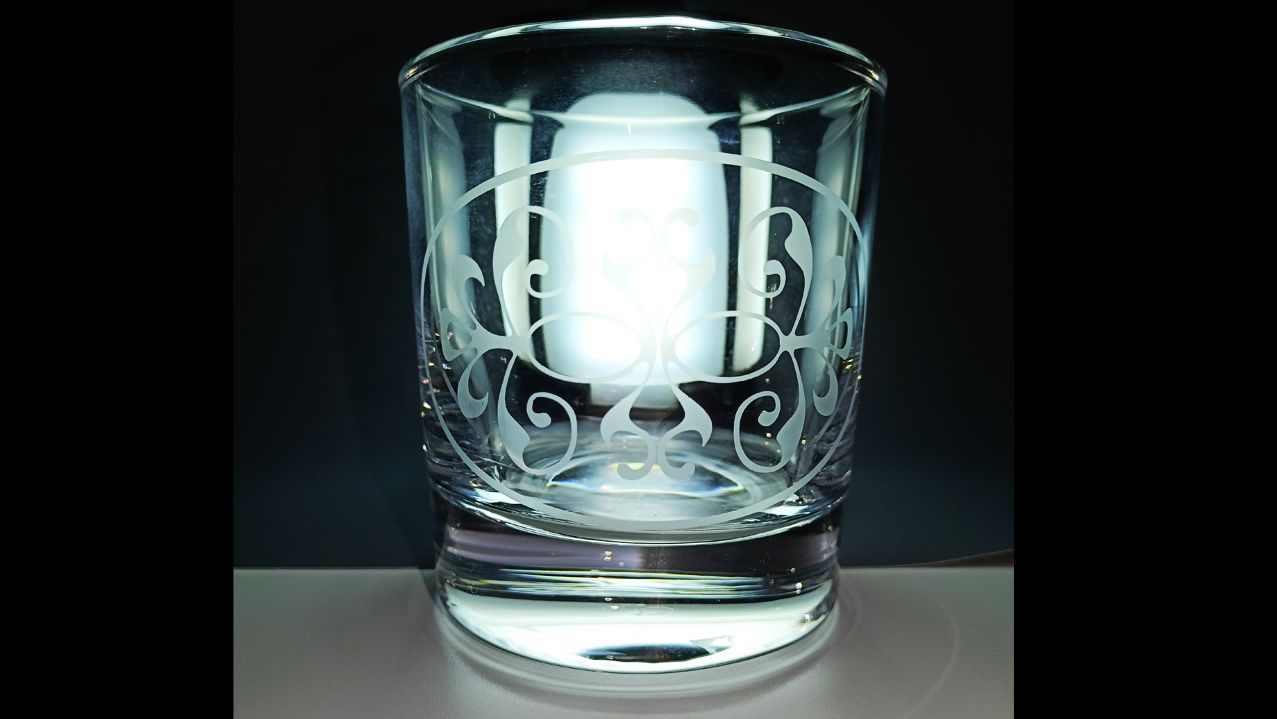 МИГ МАТ уникальная паста для матирования стекла от компании IVSATIN