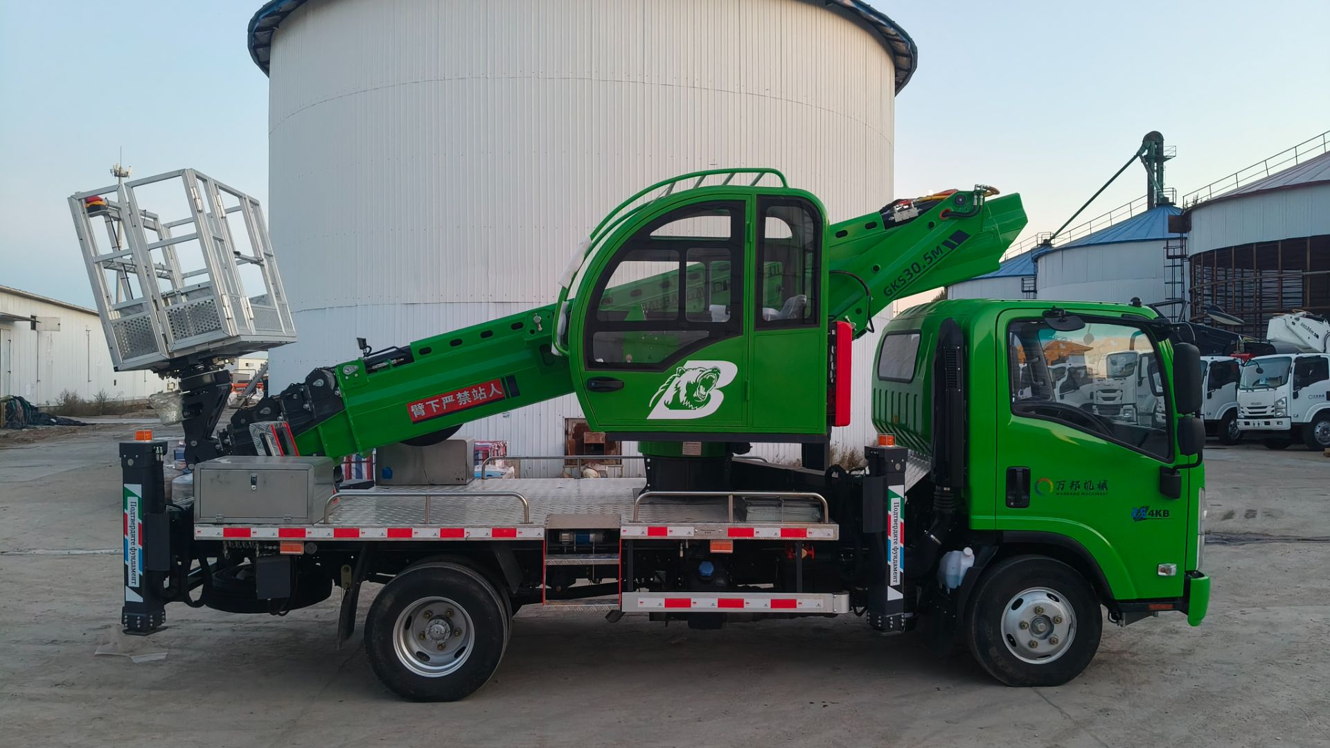 Автовышка 30 метров Isuzu WangBang