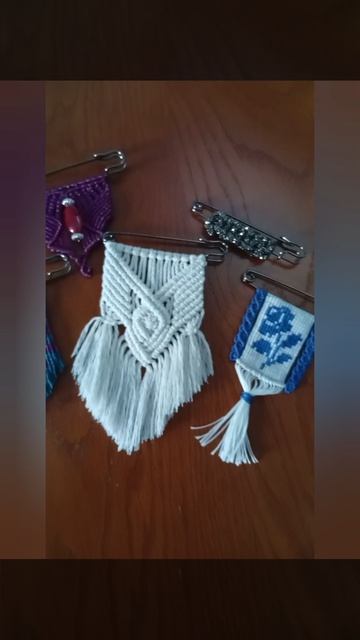 Декоративные булавки броши.