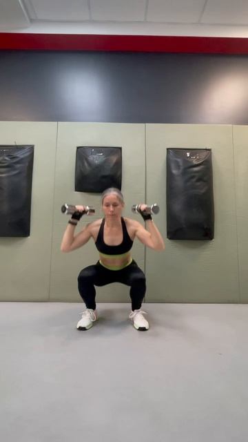 Трастер с двумя гантелями