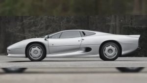 Jaguar XJ220 Почему от самого быстрого автомобиля мира отказались все клиенты