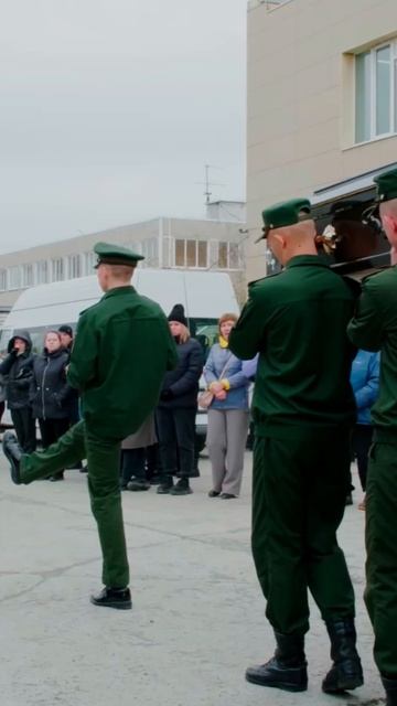 Молча поднимем за вас💔🙏🏻