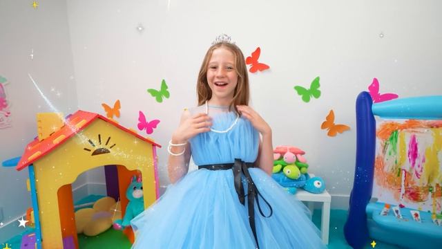 Настя превращается в супергероя