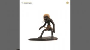 Фигурка асмат-серфер (Западное Папуа)