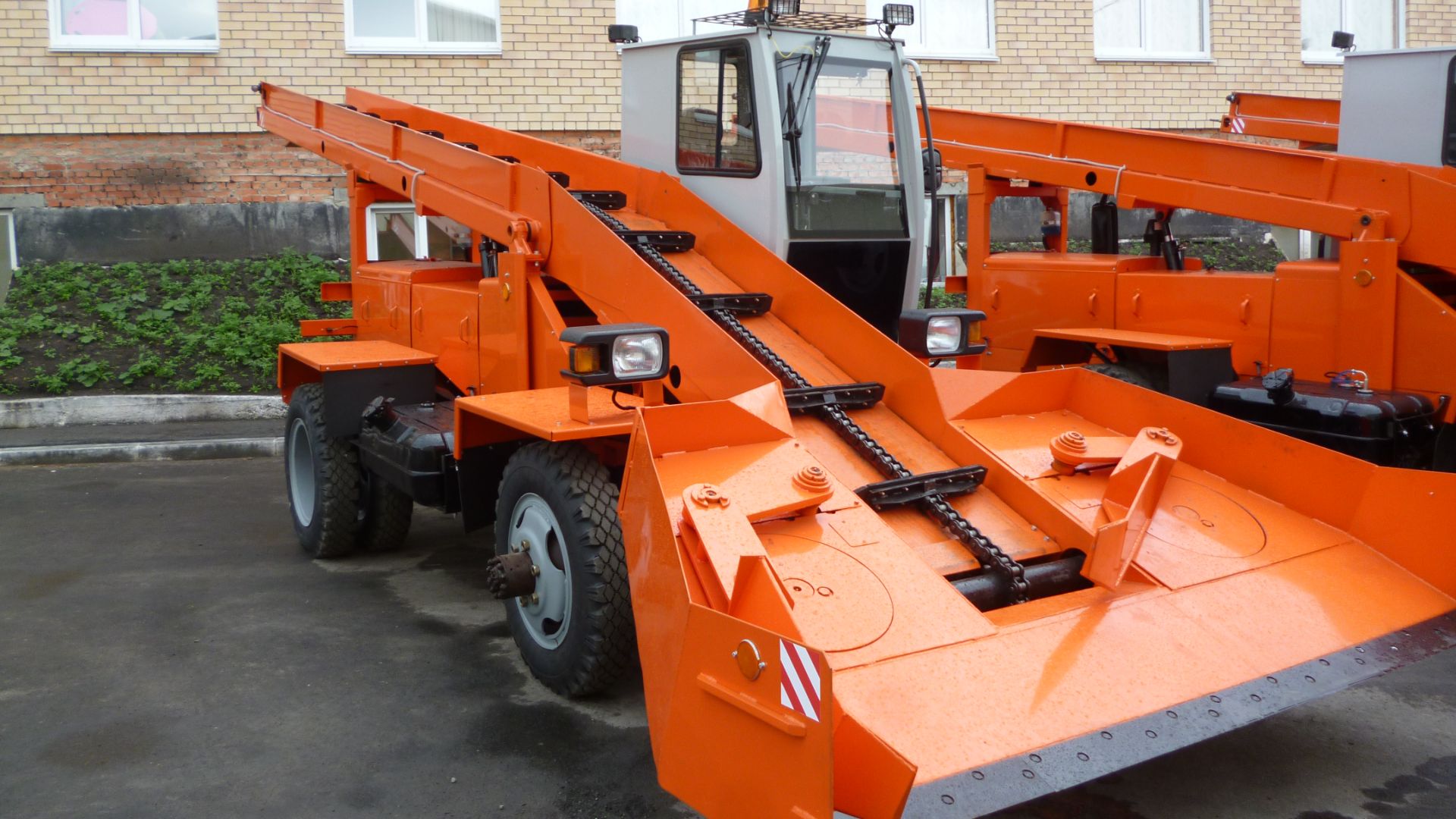 Снегопогрузчик лаповый СЛП-206МУ