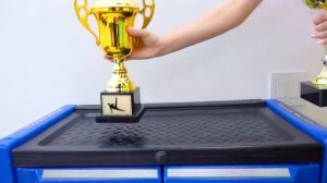 Влад и Ники - история о трудолюбивой маме