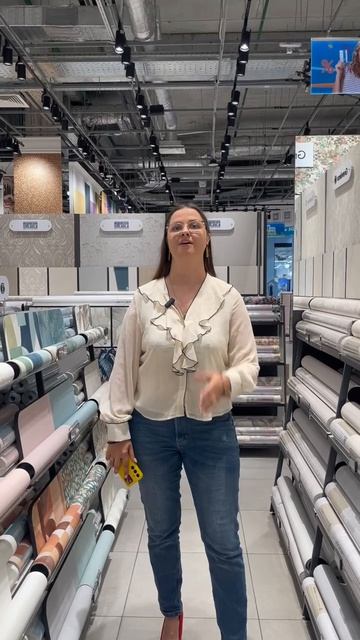 Обои в ванной — неожиданный приём, который сразу меняет настроение интерьера.