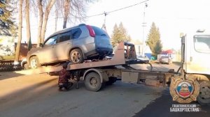 Женщину без прав на угнанном автомобиле задержали в Башкирии