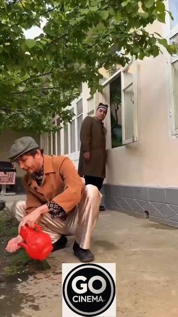 Мусофир юртлардан ишлаб келган ўғил. 😅