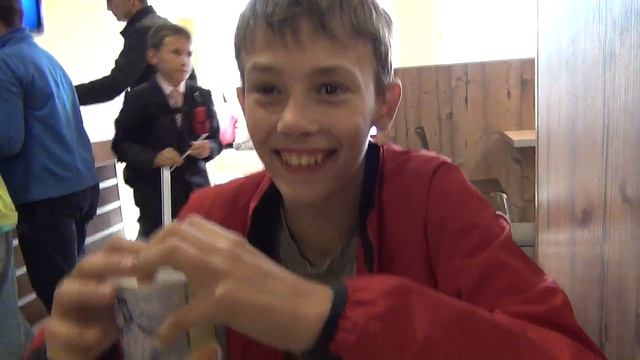 Пробуем БЕСПЛАТНЫЕ напитки в Бургер Кинг