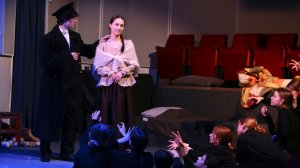 Жители Лангепаса увидят иммерсивную чеховскую «Ведьму»