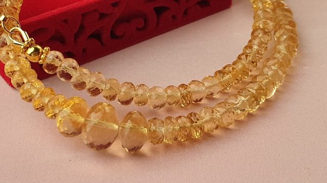 Великолепное колье с природными цитринами