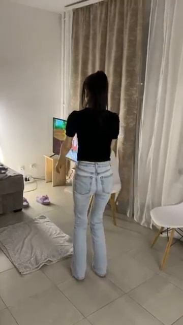 Катюша выполняет донат на стриме Гительман