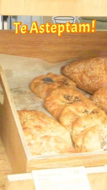 🥐 Covrigo A Scos Astăzi Bunătățile Proaspăt Coapte Care Te Așteaptă Calde și Delicioase! 😍 #Covrig