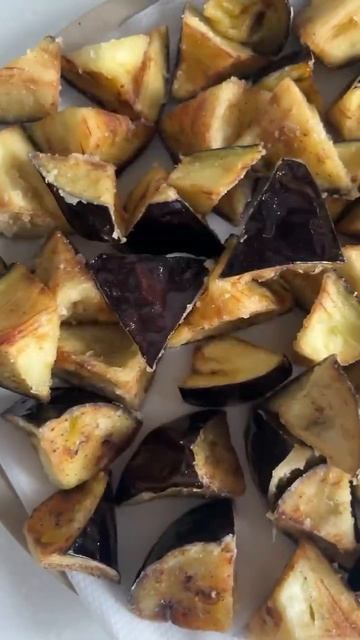 Есть ли у нас любители салата с хрустящими баклажанами?