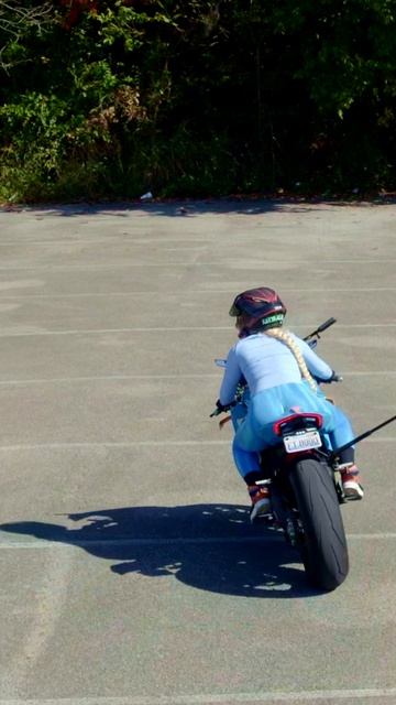 Катя Алмаз мото девушка на Дукати Ламборгини