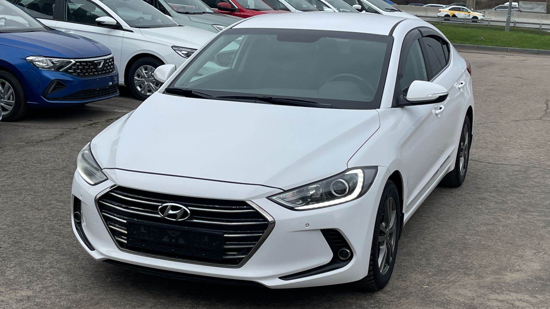 HYUNDAI  ELANTRA (2017)