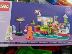 Внеееезапный стрим - распаковка и сборка Космической закусочной 40687