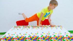 Влад и Ники готовят еду для вечеринки