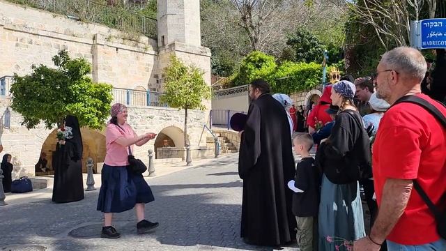 Ваши имена и письма перед Крестным ходом в Горню - целование - Второе Благовещение