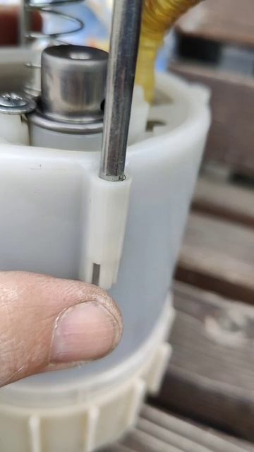 Быстрая замена регулятора давления топлива 😉  Результат меня удивил!