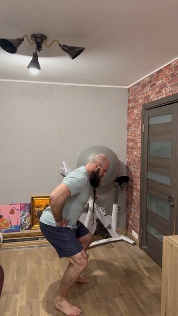 Падение в атлетическую стойку с носков, медленный ЦРС, руки на поясе