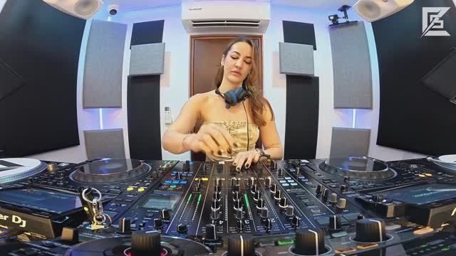 VEROLILA 029  PROGRESSIVE HOUSE MELODIC TECHNO & INDIE DANCE