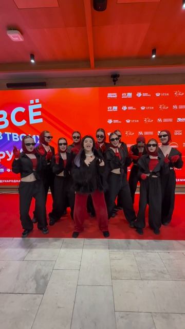 Зажгли с нашим балетом под #sigmaboy 🔥✨ Кто помнит этот легендарный танец? 😉 #МарияЯнковская