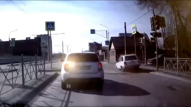 Двойка потеряла колесо