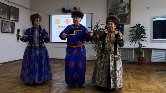 830 НАМ НУЖНА ОДНА ПОБЕДА... ВЕЧЕР ВСТРЕЧИ. ПОЭТ-БЛОГЕР ДУЛМА БАЛЬЖИНИМАЕВА-СЕРГИЕНКО ЧИТАЕТ СТИХИ