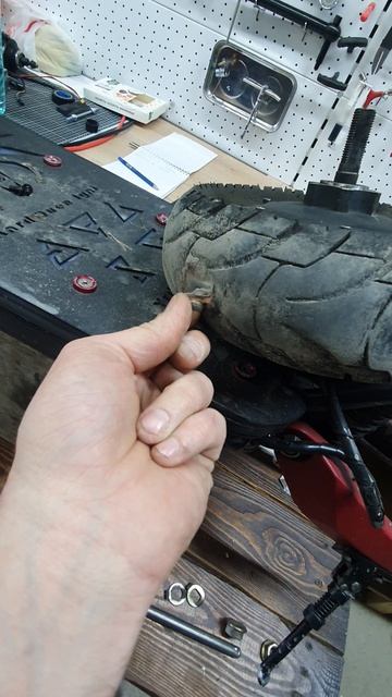 Такого я ещё не видел .  Почему спускает ? ! ? !