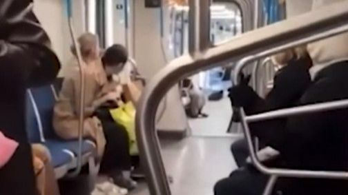 Момент аварии на красной линии метро Москвы