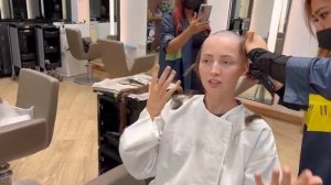 побрилась налысо