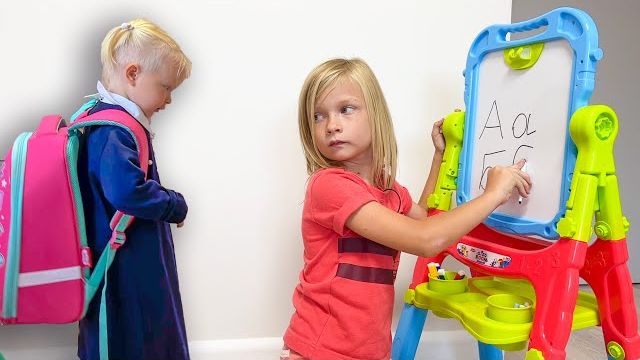 СОФУНЬЯ ШАЛУНЬЯ - СОФИЯ СТАЛА УЧИТЕЛЕМ.