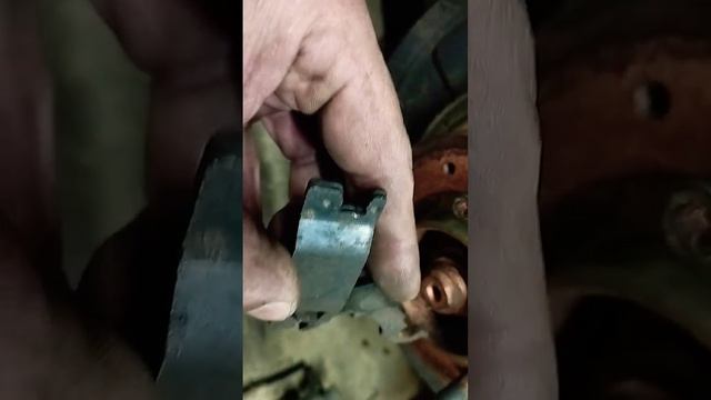 каптива. заклинил ручник. чиним.))