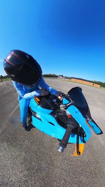 Катя Алмаз мото девушка на Дукати Ламборгини