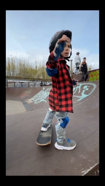 Birthday Mommy And The Skateboard Shopkin!!!!!