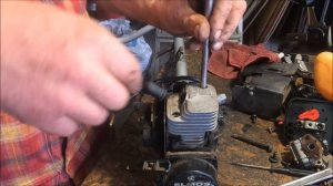 Бензо тример ЭЛМОС-24!Не заводится!А ведь из ремонта только пыль сдуть!