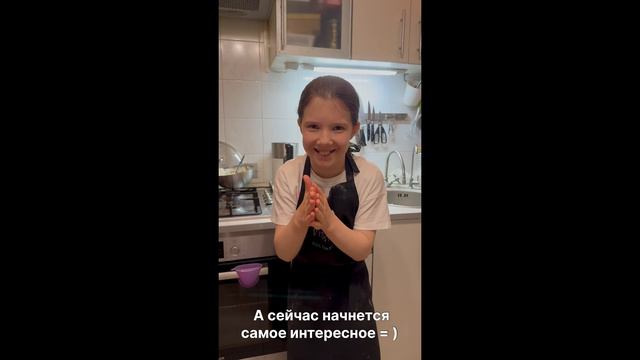 Нежные сырники: простой и вкусный рецепт на завтрак! Готовит Даша 9 лет