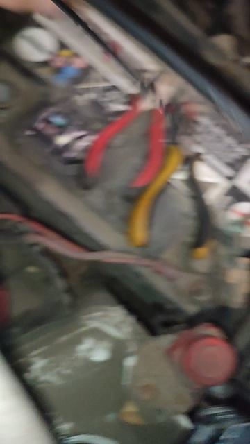 Быстрый ремонт, но долгие мучения владельца Renault Kangoo 1