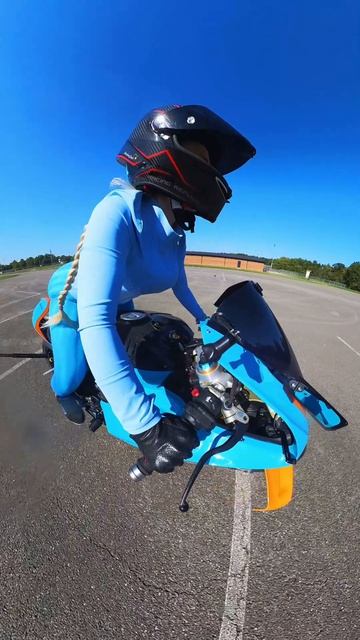 Катя Алмаз мото девушка на Дукати Ламборгини