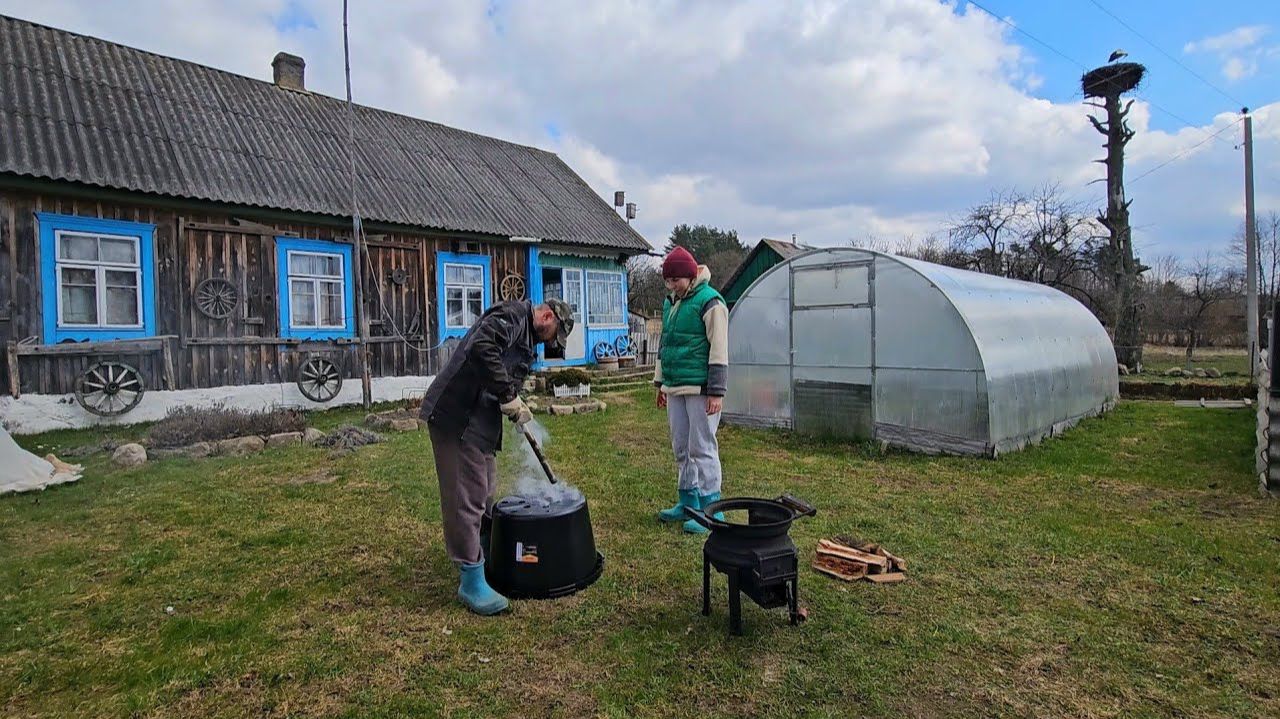 Деревенские СТРАСТИ: делили огород, что чуть не разбежались! Рассада, голубика и сельские будни