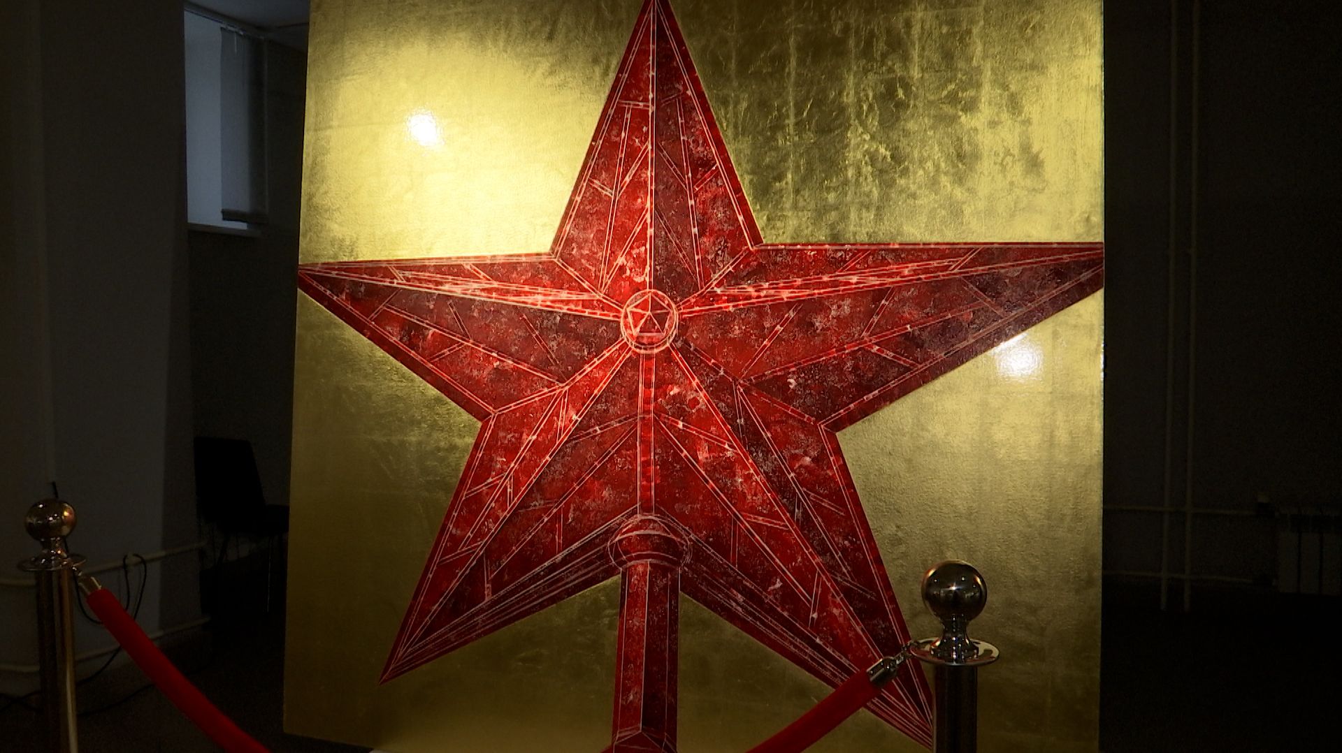 Выставка «Красные звезды» открылась