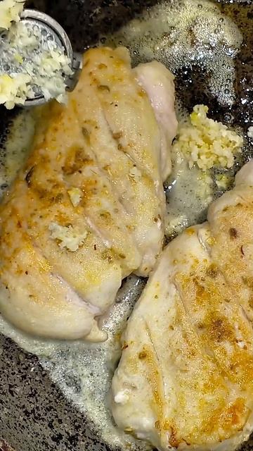 🫶🐱Почему я не знала об этом раньше? Ну ,очень сочная куриная грудка. Подпишись и сохрани.